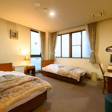 Tabist Business Ryokan Hotel Yukimiso Toyama Bagian luar foto
