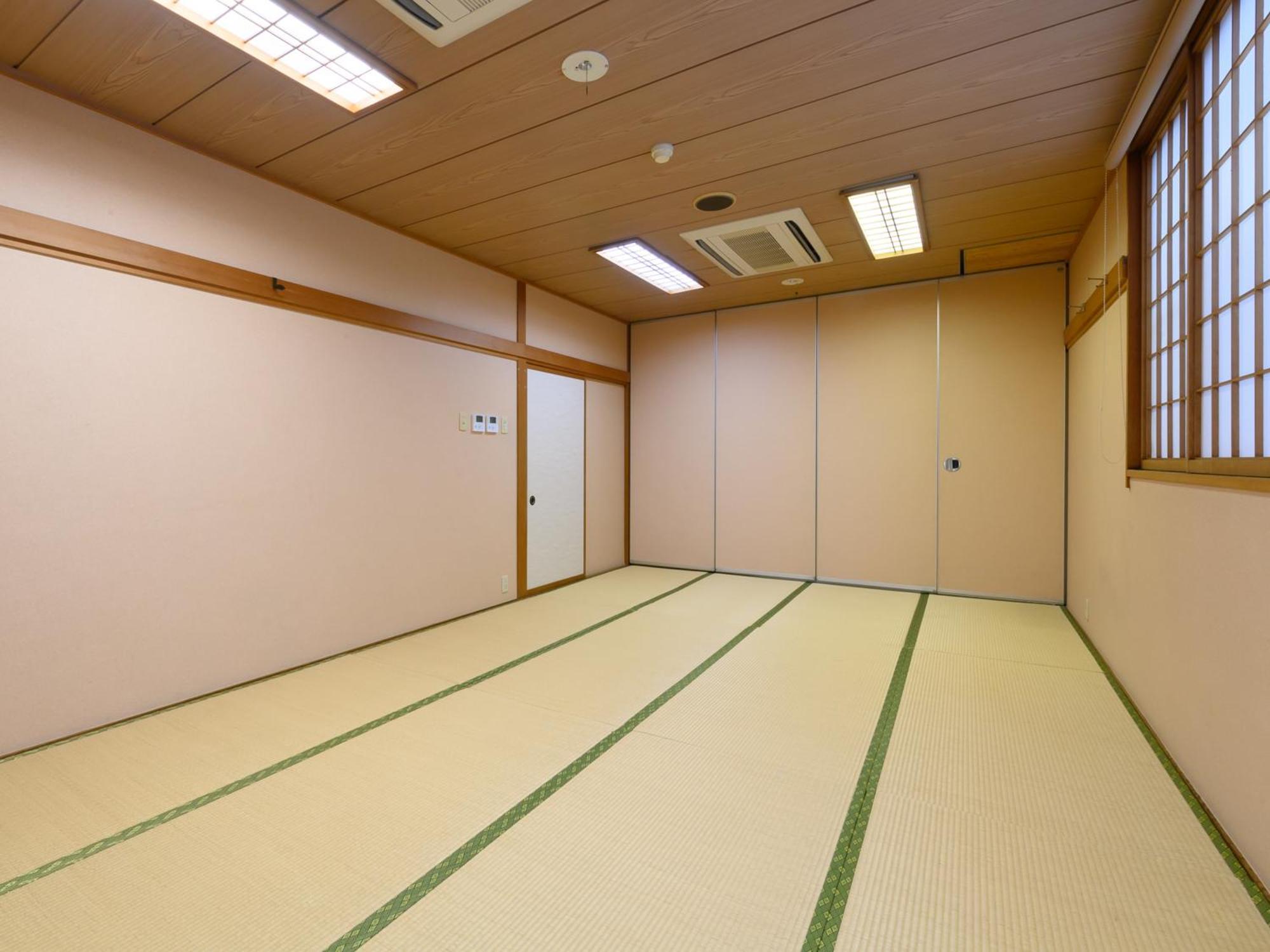 Tabist Business Ryokan Hotel Yukimiso Toyama Bagian luar foto