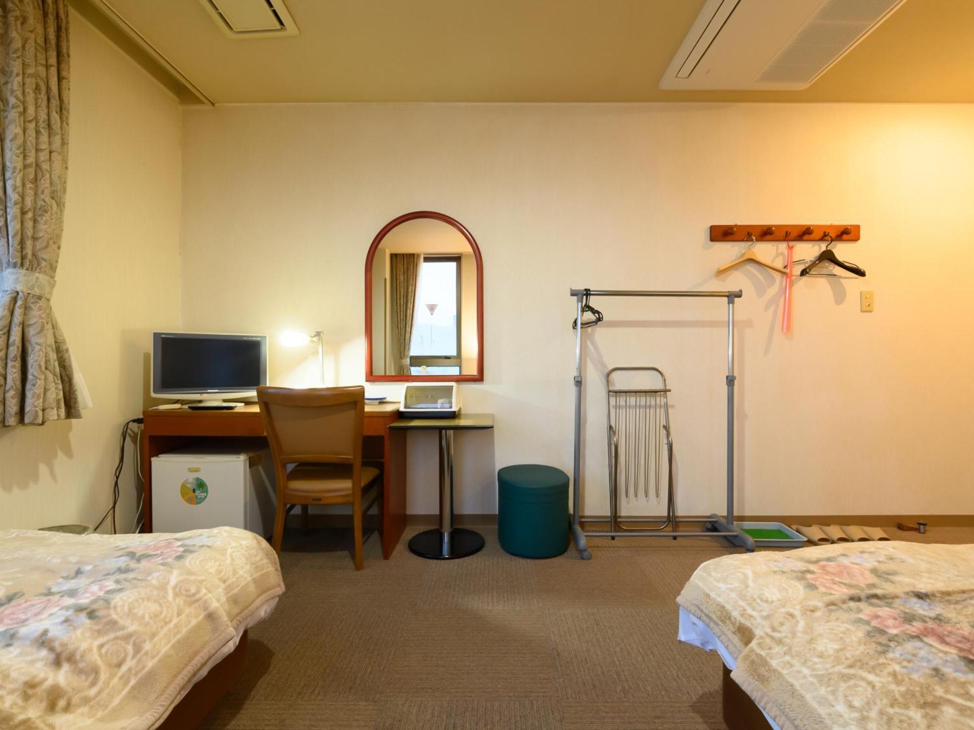 Tabist Business Ryokan Hotel Yukimiso Toyama Bagian luar foto